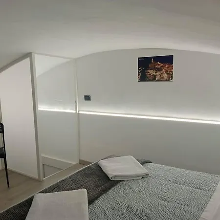 Stazione Apartment *
